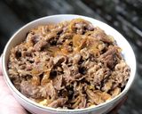 Foto langkah ke 4 dari resep Yoshinoya beef bowl / Gyudon.