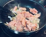 รูปขั้นตอนการทำที่ 5 ของ ข้าวหน้าไก่ผัดกิมจิ