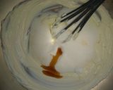 A picture of step 5 of Easy Oreo cheesecake.