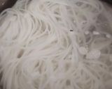 Foto del paso 4 de la receta: Rollitos de acelga con fideos de arroz
