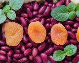 Foto del paso 6 de la receta: Ensalada de palmitos, porotos colorados, damascos secos, alcaparras y menta