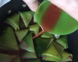 A picture of step 11 of Stuffed Leek Leaves.