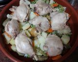 Foto del paso 6 de la receta Muslos de pollo con papas cocidas y menestra al horno