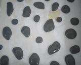 Foto langkah ke 5 dari resep Moo moo Roll Cake.