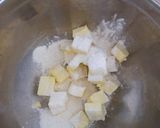 Foto del paso 1 de la receta: Medialunas de manteca