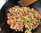 A picture of step 2 of Vermicelli Upma.