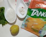 A picture of step 1 of Orange mint slush.