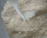 Foto langkah ke 3 dari resep Honey buttermilk biscuit.
