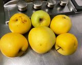 Une image de l'étape 1 de Gâteau bicouche croustillant fondant aux pommes et amandes.