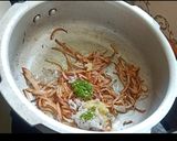 A picture of step 2 of Pudina Masala Rice.