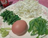 Foto langkah ke 1 dari resep Mie Goreng Kampung.