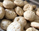Foto del paso 5 de la receta: Bizcochitos salados con 2 ingredientes