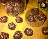 Foto langkah ke 5 dari resep Choco Peanut Corn Flakes Cookies.