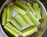 A picture of step 1 of Besan drumstick ---- a simple yet tasty summer vegetable.
