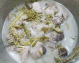 รูปขั้นตอนการทำที่ 5 ของ ไก่ต้มกะทิยอดมะขามอ่อน