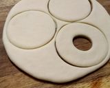 A picture of step 5 of Donuts.