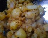 A picture of step 3 of Jeera aloo.