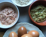 Foto del paso 12 de la receta: Huevos rellenos de tres sabores