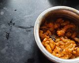 A picture of step 1 of Dry prawns masala.