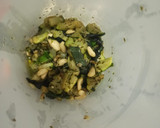 Foto del paso 3 de la receta: Tallarines con salsa de pesto de calabacín y requesón 🍝