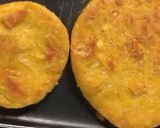 Foto del paso 6 de la receta: Arepa de maíz 🌽 amarillo con queso cheddar de almendra y huevos campesinos
