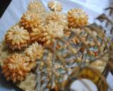 Deep Fried flower cookies (Daisy ّّFlower)   کوکی به شکل گل مینا recipe step 12 photo