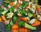 Foto langkah ke 4 dari resep Cap Cai Seafood.