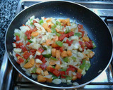Foto del paso 1 de la receta: Berenjenas rellenas de carne mixta y verduras