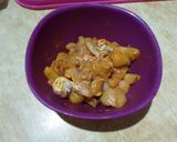 Gambar langkah 1 resipi Ayam Masak Halia.