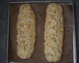 Gambar langkah 4 resipi Almond Biscotti.