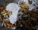Foto langkah ke 5 dari resep Bitterballen Kentang (isi sisa ayam opor).