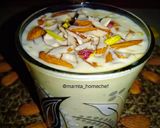 A picture of step 4 of Almond MilkShake.