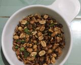 Foto langkah ke 3 dari resep Kacang daun jeruk sangrai tanpa minyak.