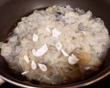 Foto del paso 1 de la receta: Lentejas salteadas con setas🍄🍄