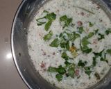 A picture of step 3 of Bathua raita.