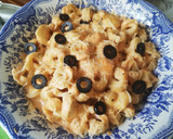 Foto del paso 3 de la receta: Tortellini con salsa de quesos y olivas🌿
