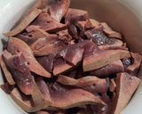 Hình bước làm 1 của món Gan heo xào thơm (dứa)