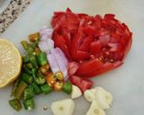 Foto langkah ke 2 dari resep Maqluba/ Maqlooba/Maklubah Chicken.
