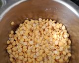 A picture of step 1 of Palak vada.