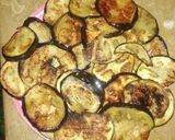 A picture of step 1 of Dahi Walay Baingan.