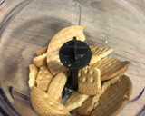 Foto del paso 1 de la receta: Postre en vasitos de piña al brandy