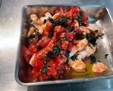 Une image de l'étape 8 de Salade de crevettes sauvages aux tomates, coriandre et citron.