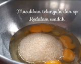 Foto langkah ke 2 dari resep Bolu Gaplek Saus Karamel ala Rianti Kitchen.
