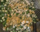 A picture of step 4 of Okra Do Pyaza.