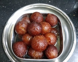 *குண்டு, குண்டு குலோப் ஜாமூன்*(gulab jamun recipe in tamil) ரெசிபி ஸ்டேப் 7 புகைப்படம்