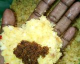 A picture of step 4 of Stuffed yam balls.