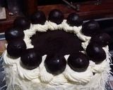 Foto langkah ke 12 dari resep Birthday cake simple #2.