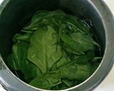A picture of step 2 of Palak soup.