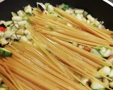 Foto del paso 3 de la receta: One-pot-pasta vegetariano 🍆🥒
