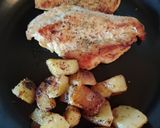 Foto del paso 4 de la receta: Pollo con patatas al orégano